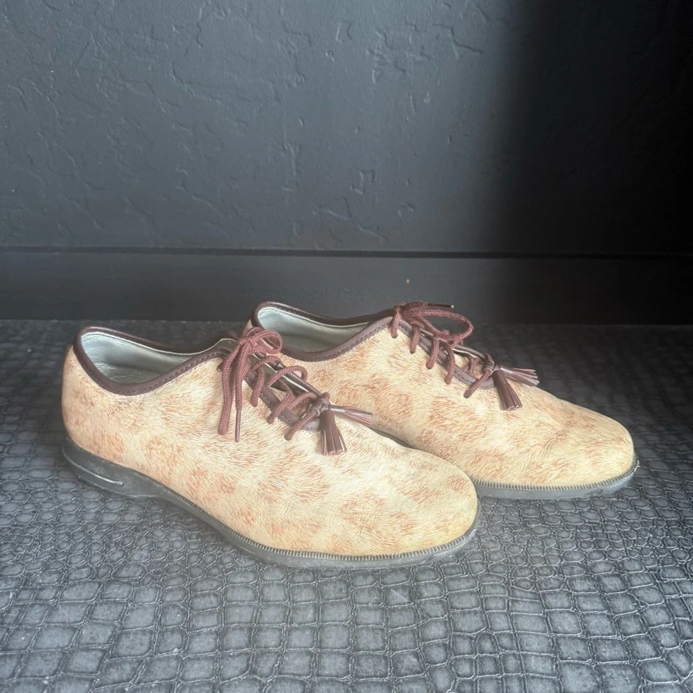 Tailored colección Women's Tailored Spikeless Golf Shoes Cheetah print Size:6M